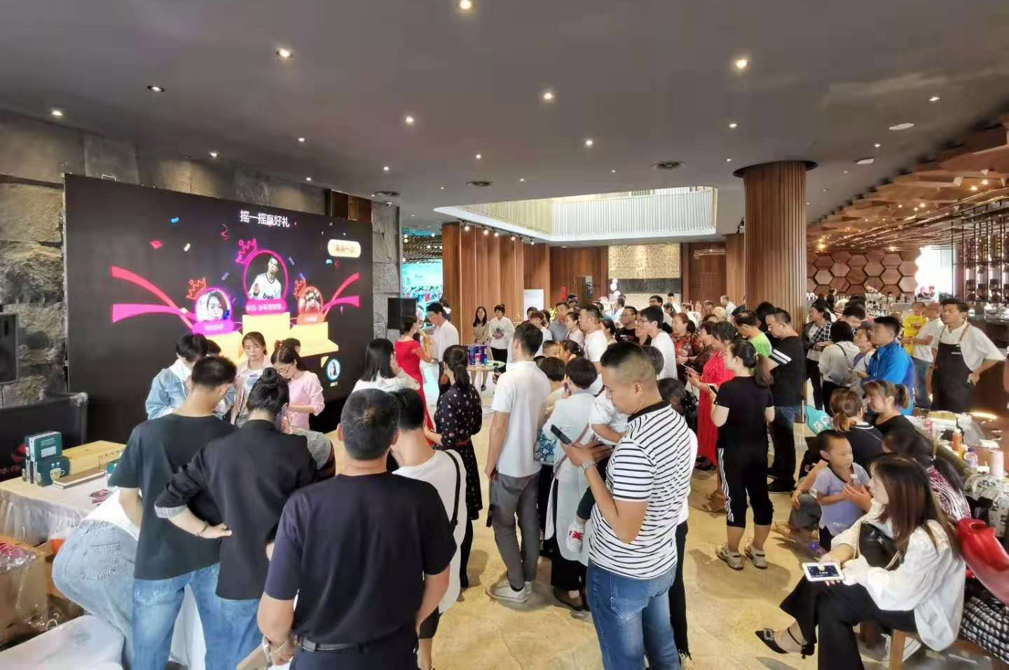 地產(chǎn)行業(yè)售樓處怎么做現(xiàn)場(chǎng)互動(dòng)？